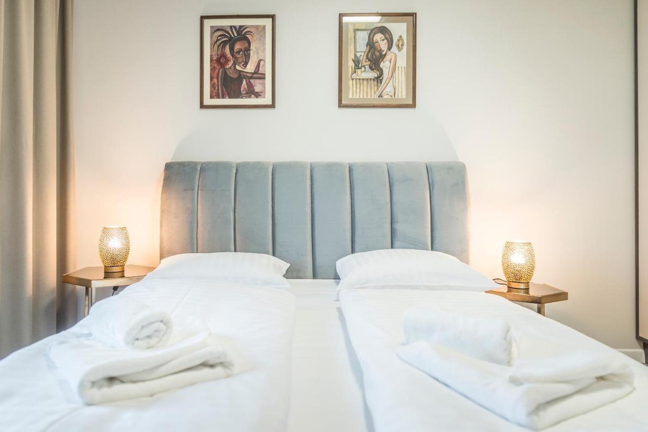 Apartment And Spa, Myweek *
